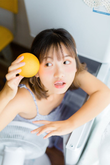 涂了春药被一群人轮爽翻天视频